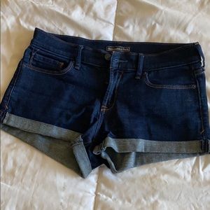Abercrombie & Fitch shorts, size 26.